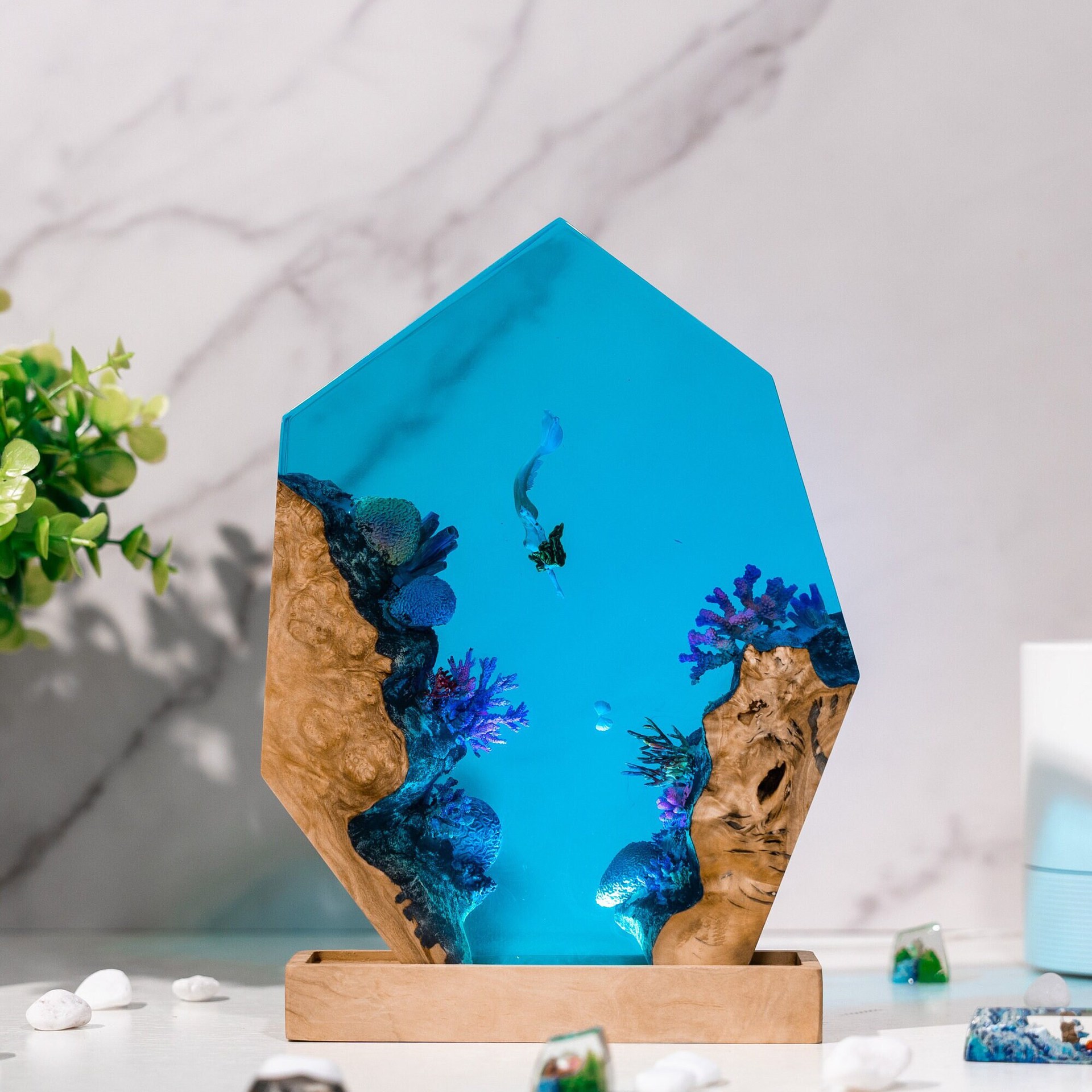Customized Items Resin Table L - огляд і ціна Lighting Decor Items