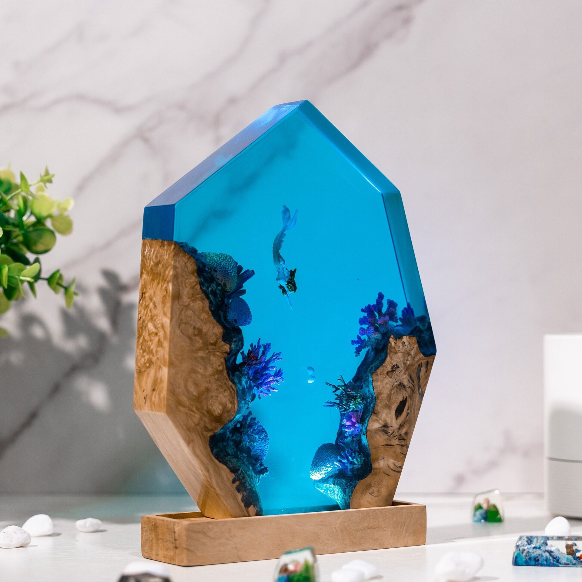 Customized Items Resin Table L - огляд і ціна Lighting Decor Items