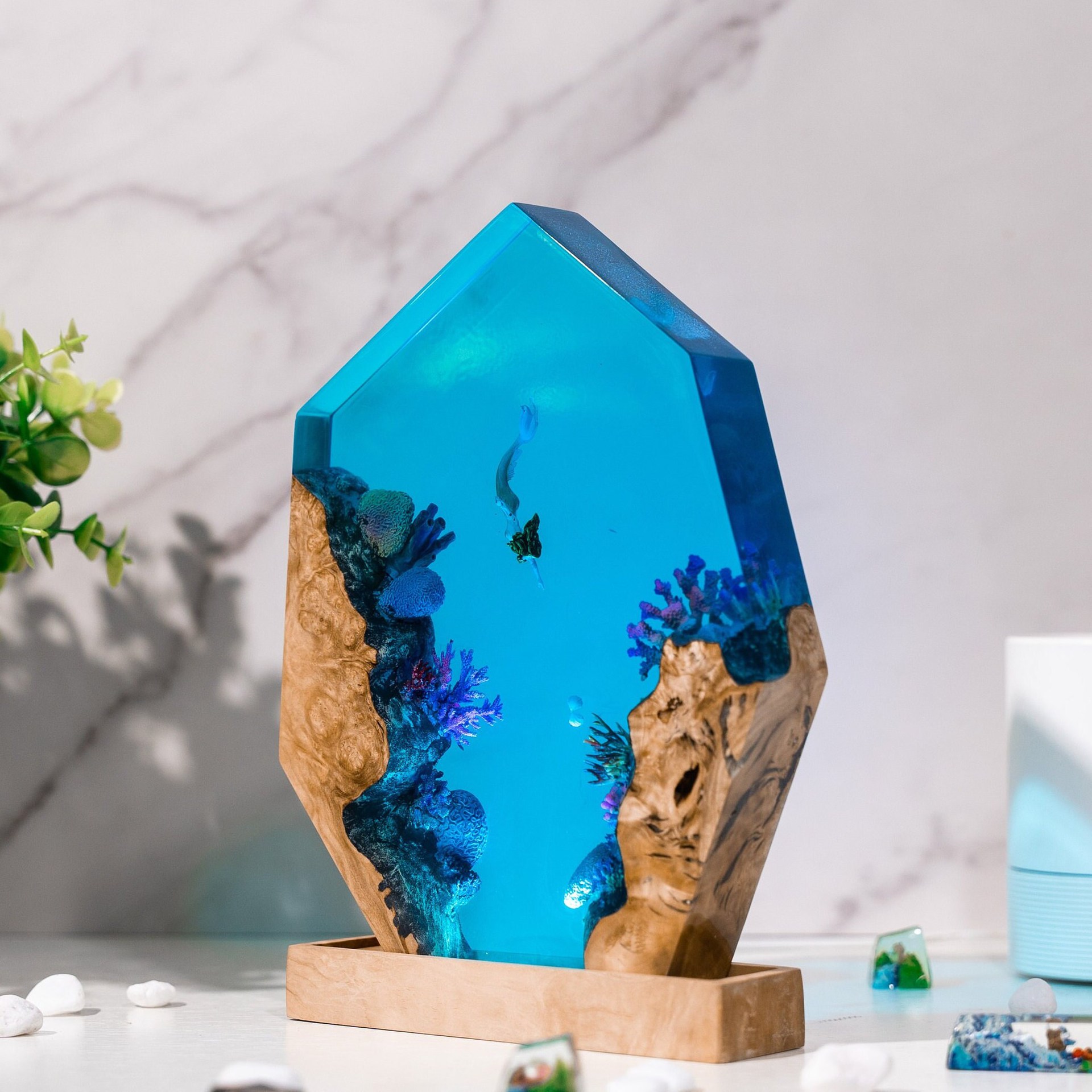 Customized Items Resin Table L - огляд і ціна Lighting Decor Items